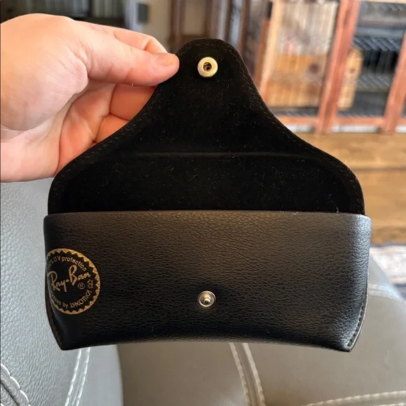 Ray Ban Case - Picture 2 of 3